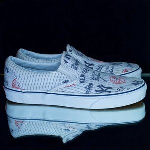 MLB NEW YORK YANKEES VANS SLIP ON - M -10.5  W -12